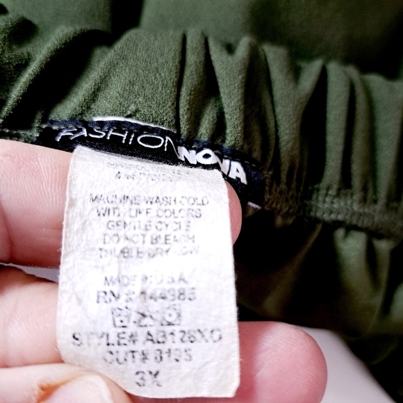 Fashion Nova Forest Green‎ Paper Bag Tie Waist Shorts 3X - Picture 4 of 5